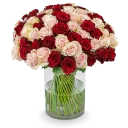 Kytice růžových a červených růží